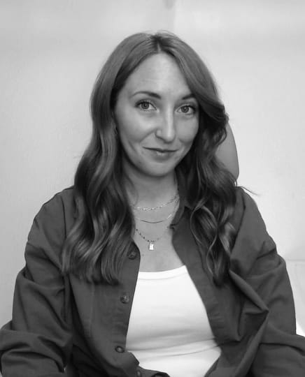 S2.E53 - Kelsea's dark experience with New Age theology and how turning her heart to Jesus Christ saved her marriage.